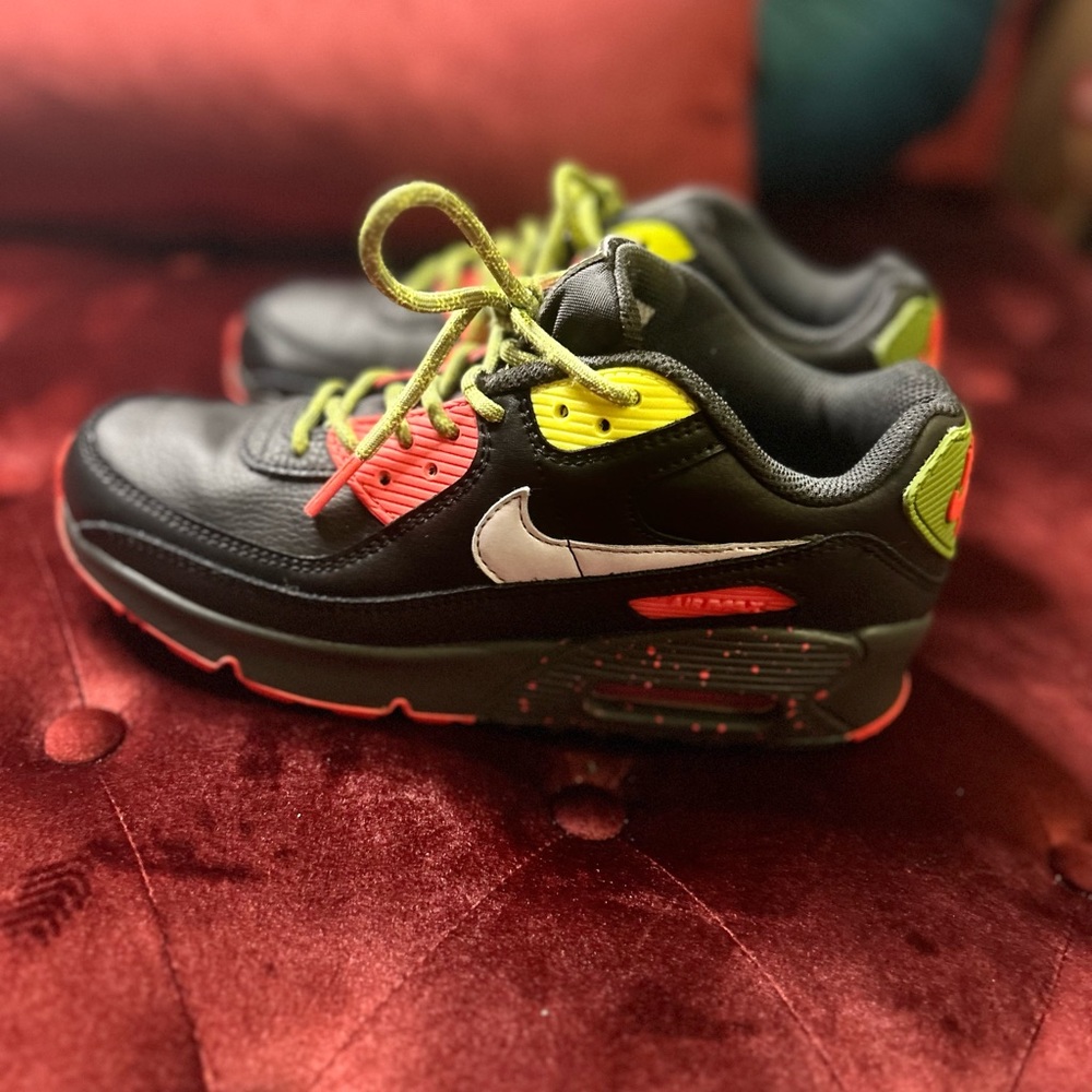 Nike Air Max 90 LTR Black Metallic Big Kids 5.5y